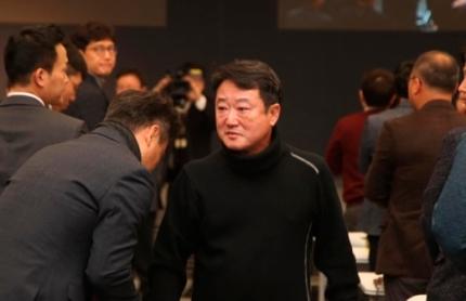 이웅열 코오롱 명예회장, 바이낸스 손잡고 가상자산거래소 설립 추진